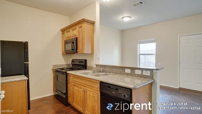 Building Photo - 3 br, 2 bath Townhome - 2340 Aldergate Dr,...