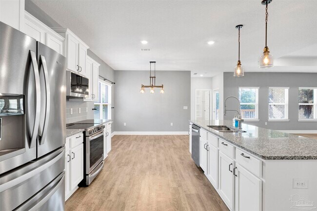 Building Photo - 7907 Majestic Cypress Dr