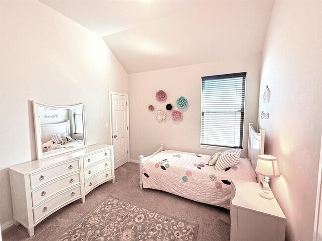 Building Photo - 100 Orvieto Cove