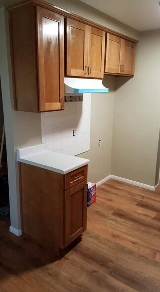 Building Photo - 4075 Oakwood Ave