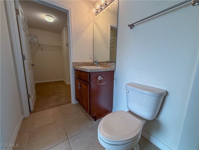 Building Photo - 2927 NW 4th Pl