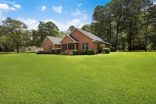 Building Photo - 3 Bed, 3 Bath Plus Office Home for Rent!!