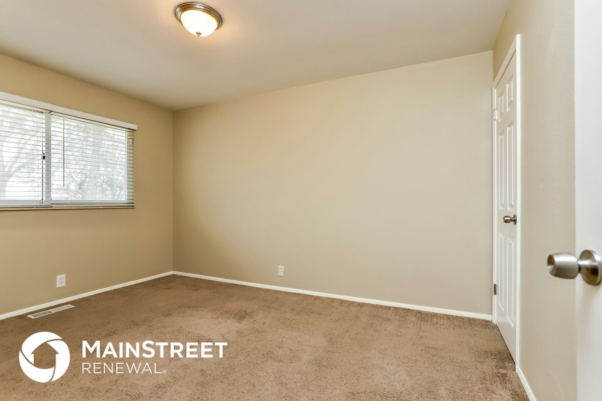 Building Photo - 3063 Aberdeen Dr