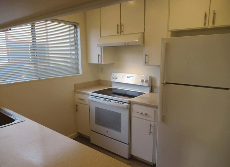 Building Photo - 2149 Mount Diablo St