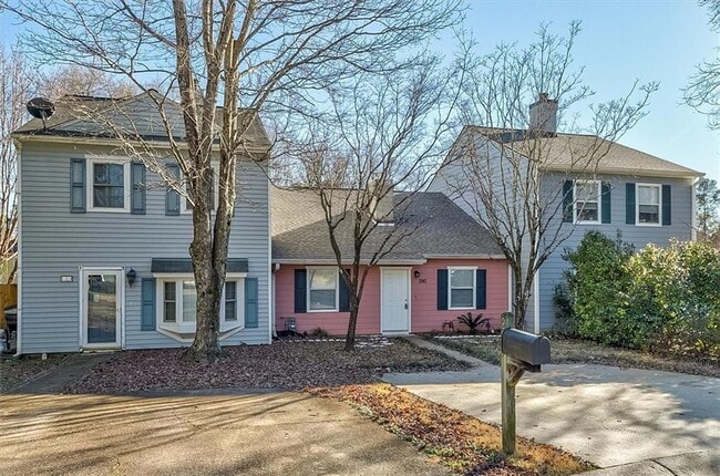 Building Photo - 290 Westland Way SW