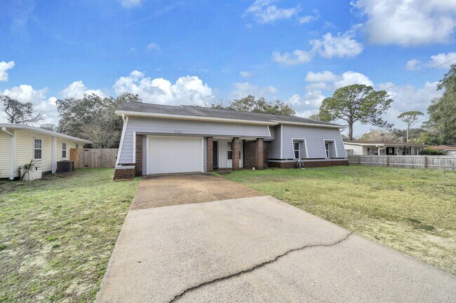Building Photo - 358 Kepner Dr NE