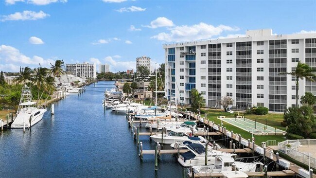 Building Photo - 2731 NE 14th Street Causeway