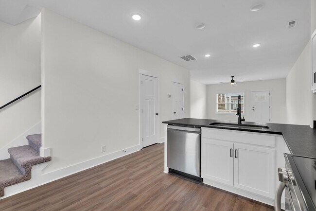 Building Photo - 119 Front Rdg Cir