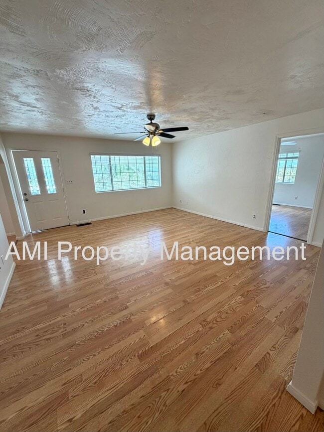 Building Photo - 2065 Eula Ln