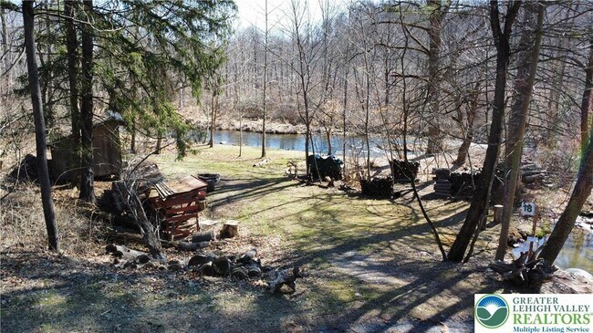 Building Photo - 3470 Rhododendron Dr