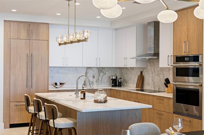 Building Photo - 275 1st Ave S