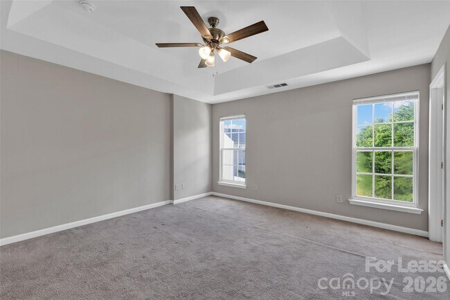 Building Photo - 940 Tiger Ln
