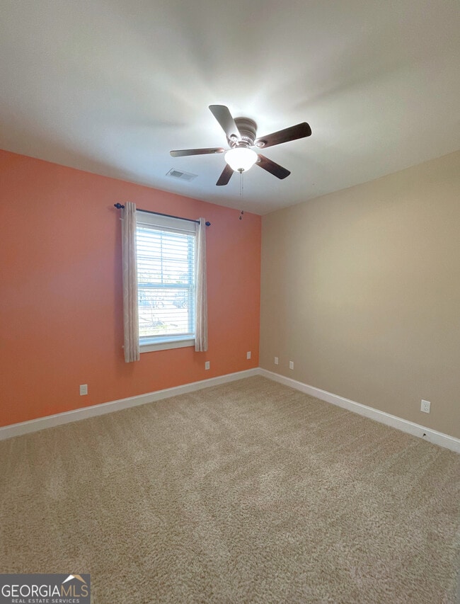 Building Photo - 102 Settlers Hammock Way