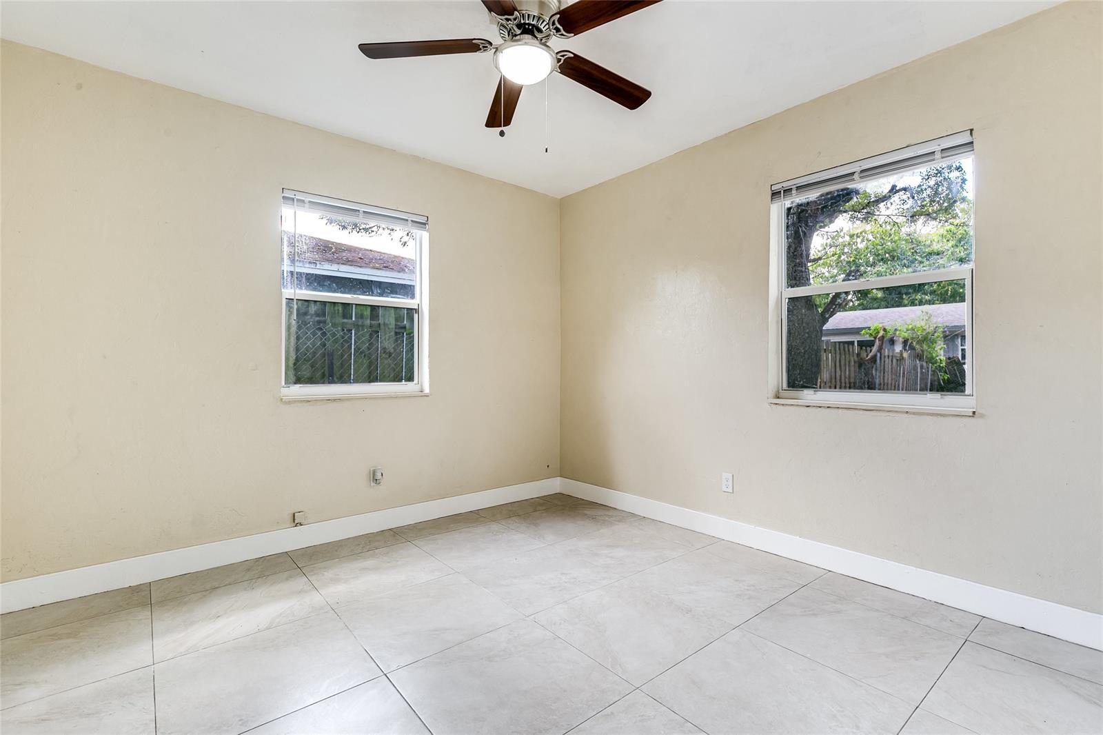 Building Photo - 2210 NW 5th St