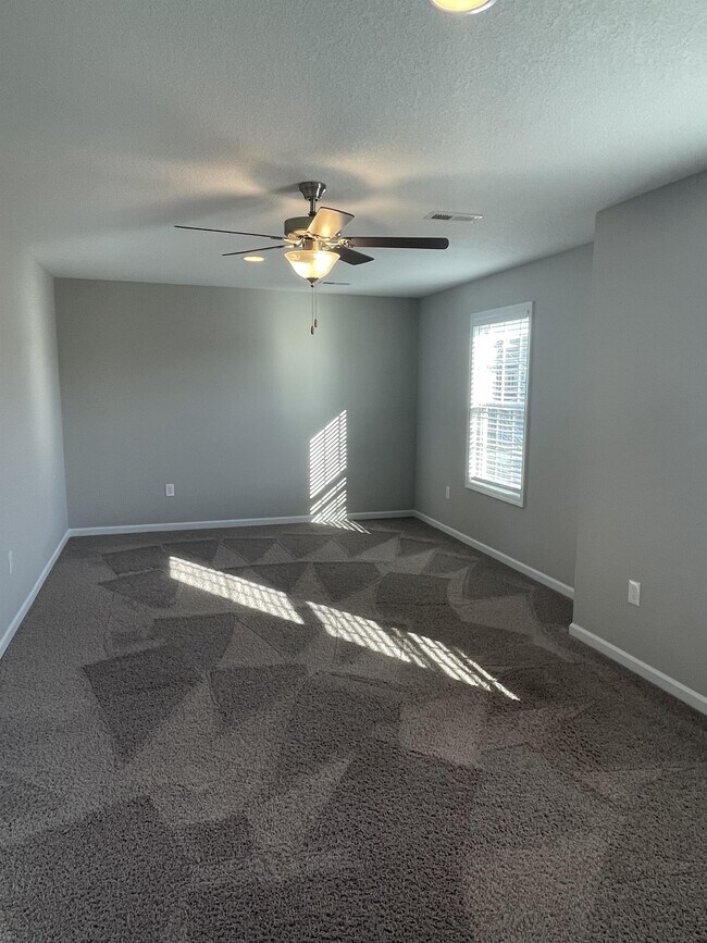 Building Photo - 8241 Zodiac Ln