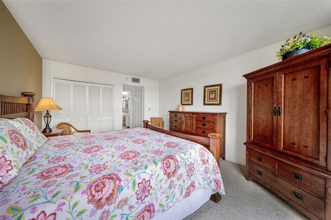 Building Photo - 801 Cypress Blvd