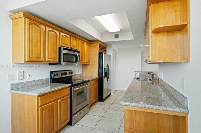 Building Photo - 3530 SW 22nd St