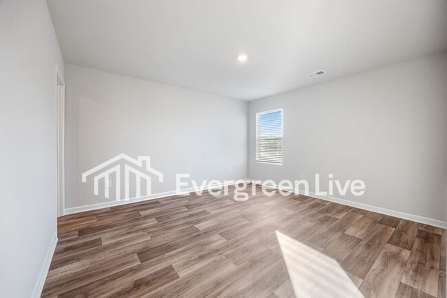 Building Photo - 1243 English Oaks St