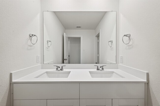 Building Photo - 28142 Meadowlark Sky Dr