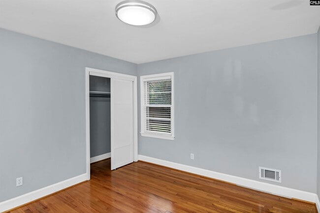 Building Photo - 1808 York Dr