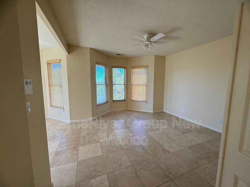 Building Photo - 7005 Sky Valley Way NE