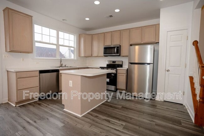 Building Photo - 8150 Rainwater Cir