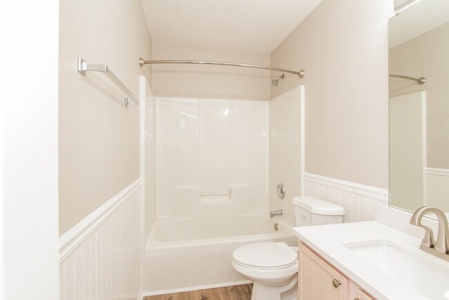 Building Photo - 4733 Aldersbrook Dr