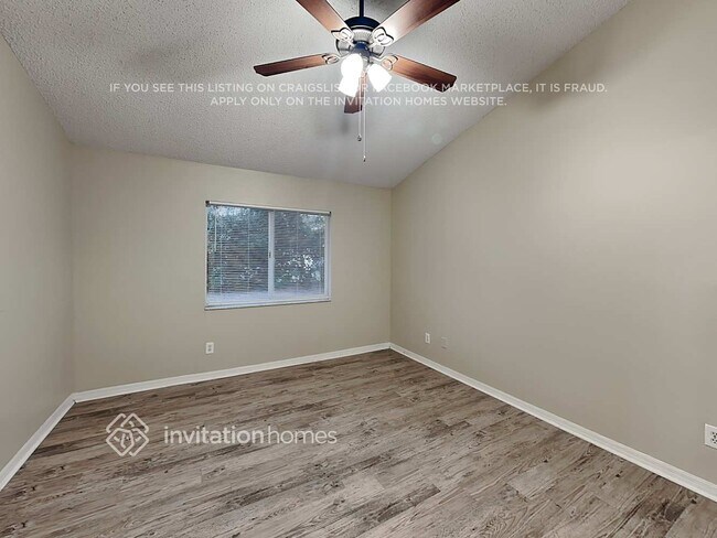 Building Photo - 1904 Paddock Dr