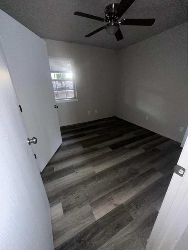 Building Photo - Parkwood at Forrest Brook