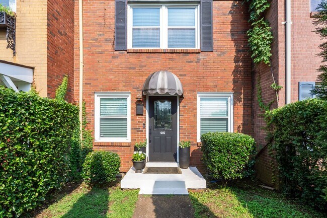 Building Photo - Bright East Nashville Townhome!