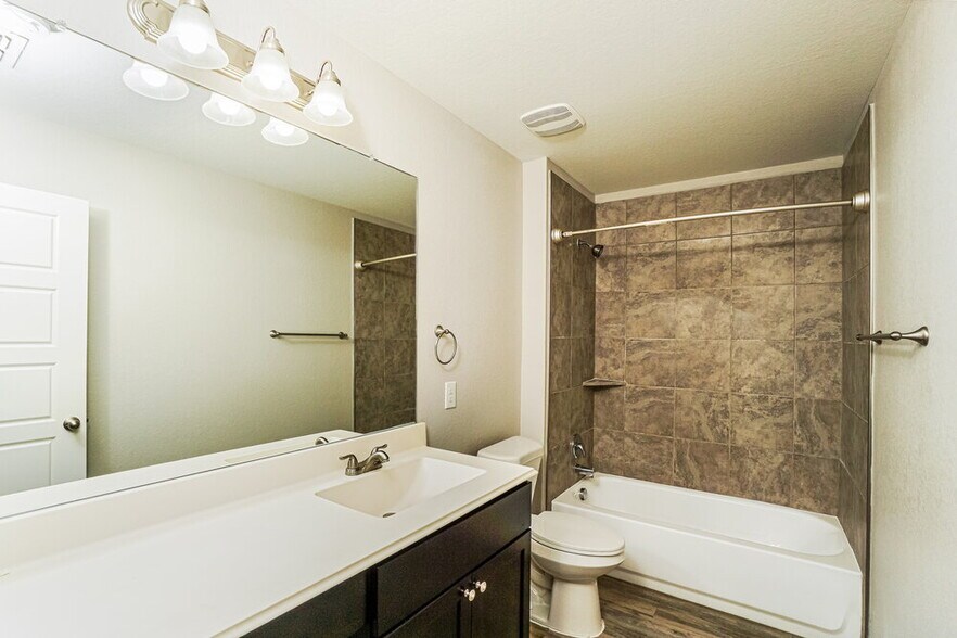 Building Photo - 2028 Atticus Dr