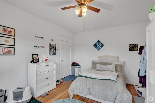 Building Photo - 98 Cypress St