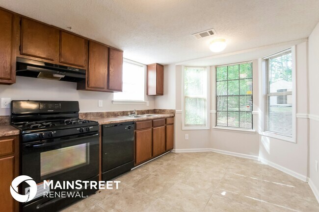 Building Photo - 979 Brandon Hill Way