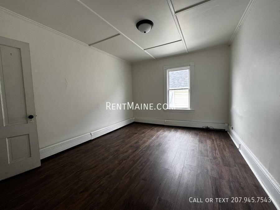 Building Photo - 8 Bellevue St