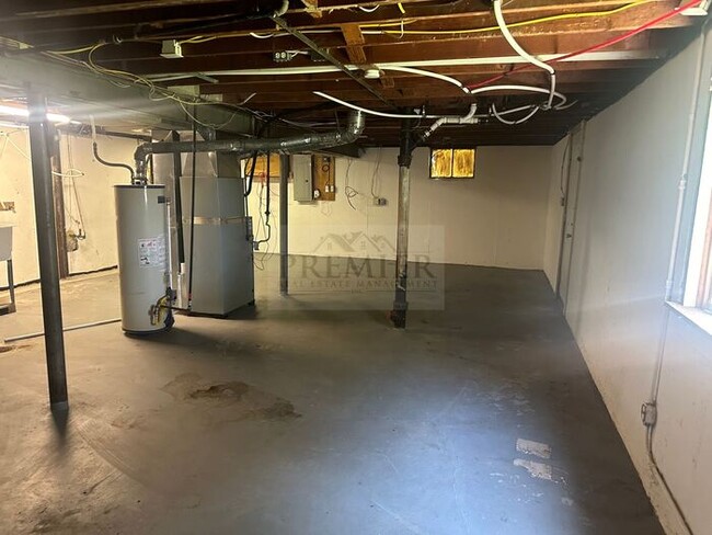 Building Photo - 6408 Blue Ridge Cutoff