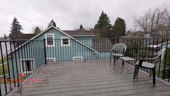 Building Photo - 4520 S Thompson Ave