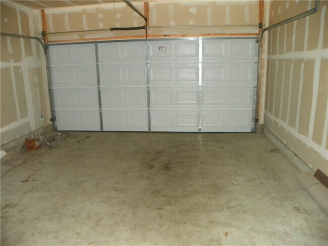 Building Photo - 14001 Cambourne Dr