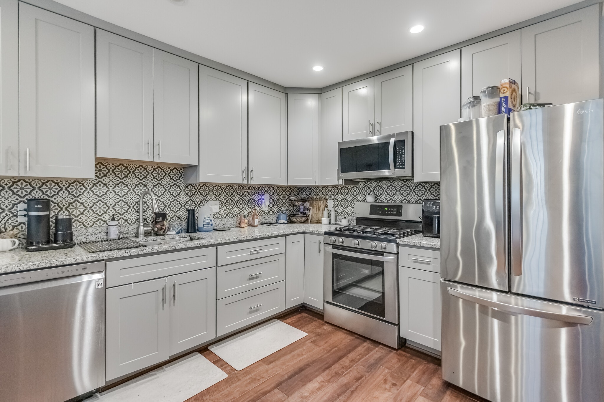 Building Photo - 124 N Collington Ave