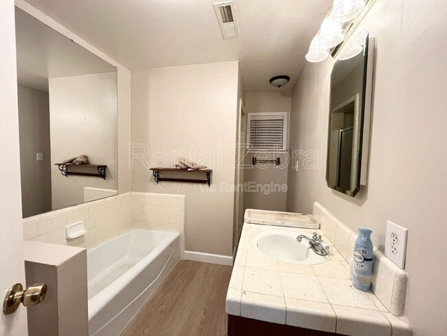 Building Photo - 11986 E Harvey Pettit Rd