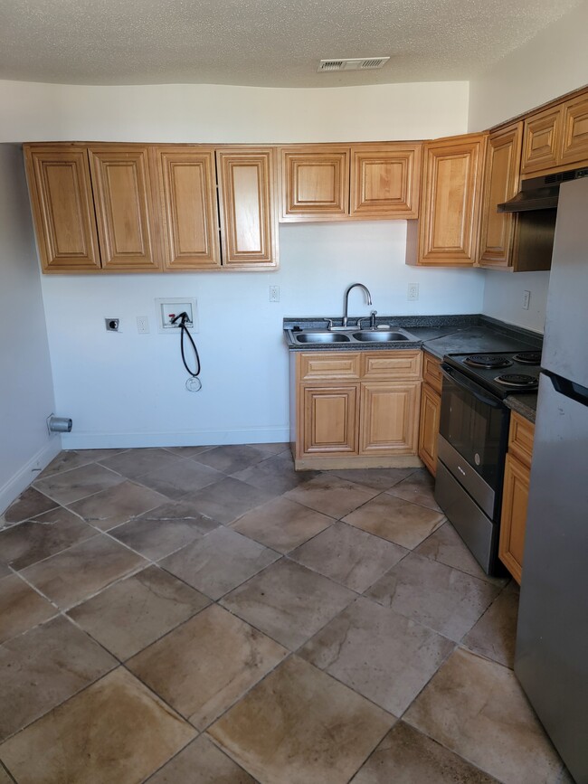 Building Photo - 1802 Jo Ann Pl