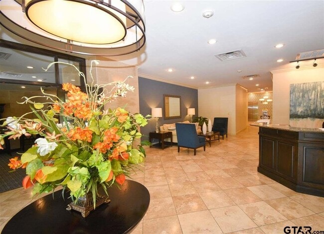 Building Photo - 2801 Wexford Dr