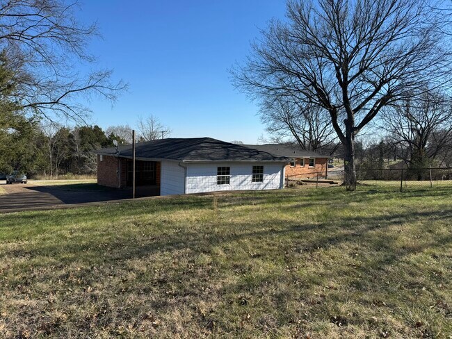Building Photo - 102 Cumberland Hills Dr