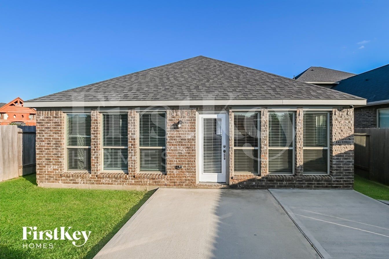 Building Photo - 31206 Harmony Falls Ct