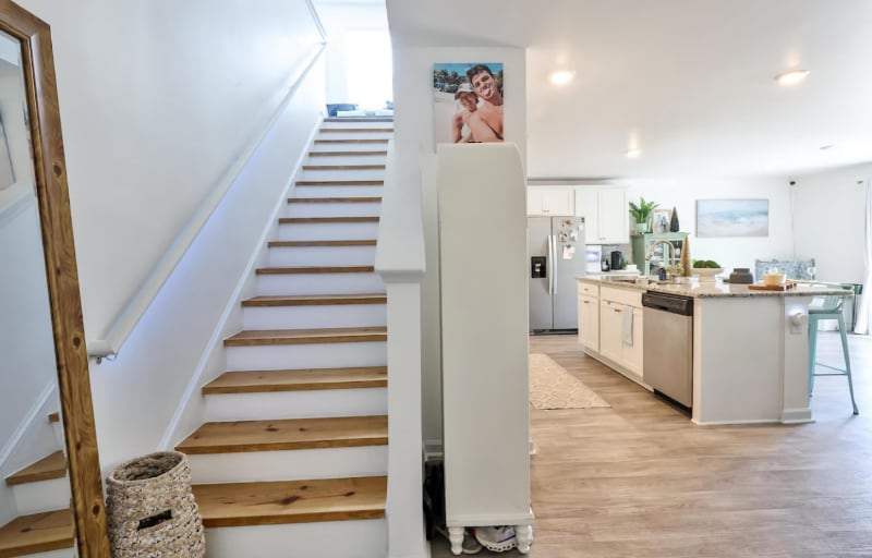 Building Photo - 843 67th Ave N