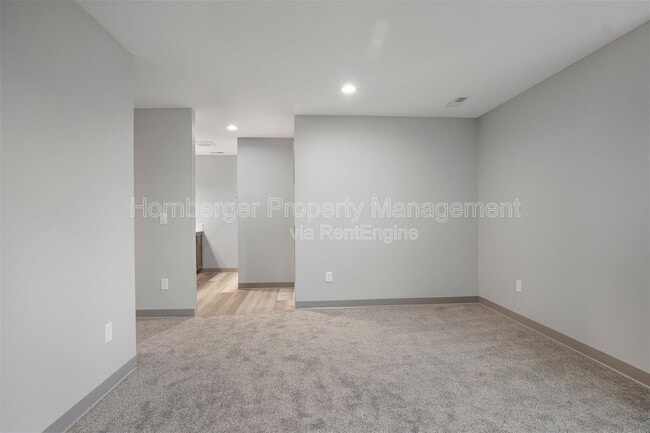 Building Photo - 1603 N Manifold Ln