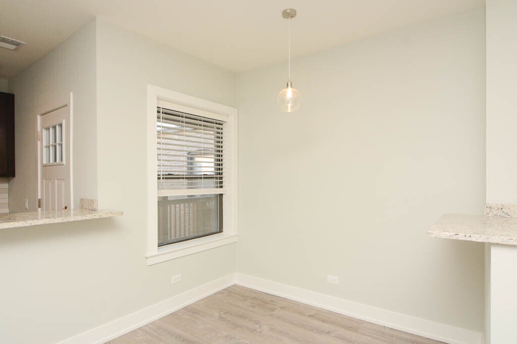 Building Photo - 1149 Maple Ave