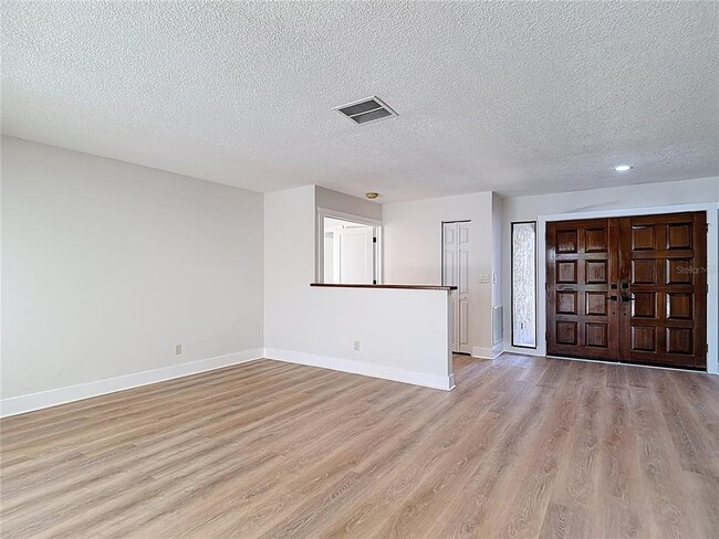 Building Photo - 4072 Belmoor Dr