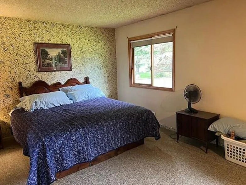 Building Photo - 10449 Mississippi Blvd NW