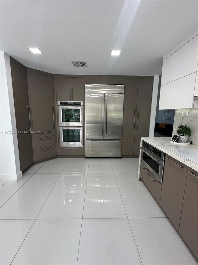 Building Photo - 1607 SW 157th Ave