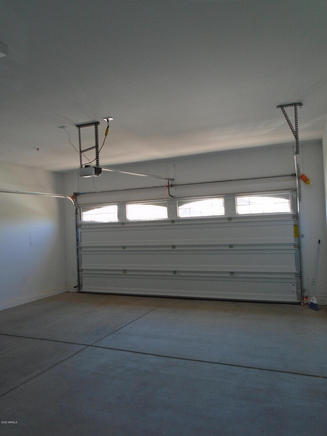 Building Photo - 12752 W Caraveo Pl